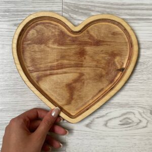 سینی سرو چوبی طرح قلبی 029