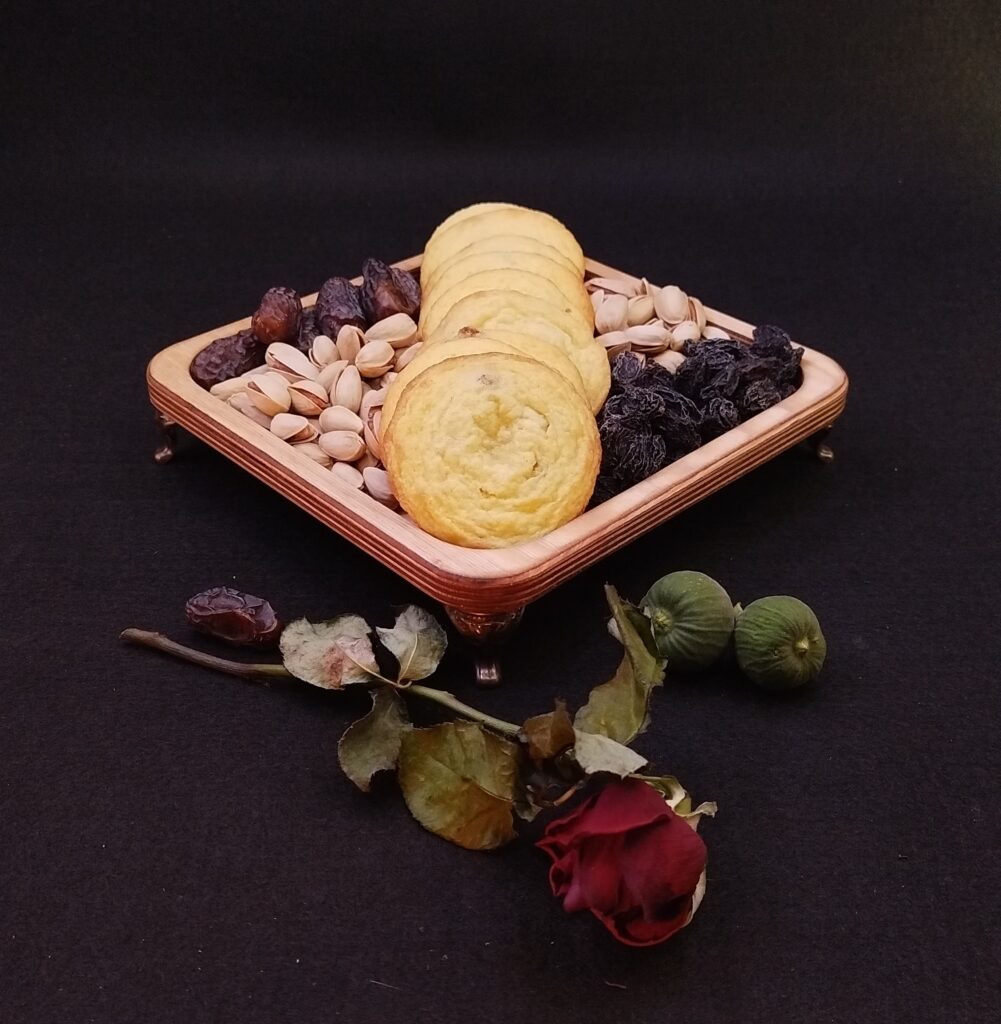 شکلات خوری چوبی